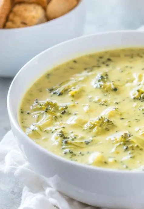 Creamy Broccoli Soup: A Comforting & Healthy Bowl