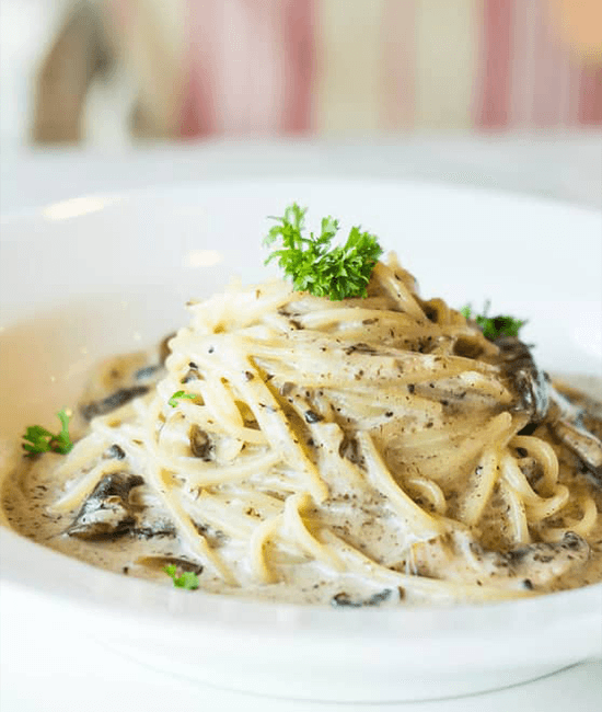 Creamy Chicken and Mushroom Pasta