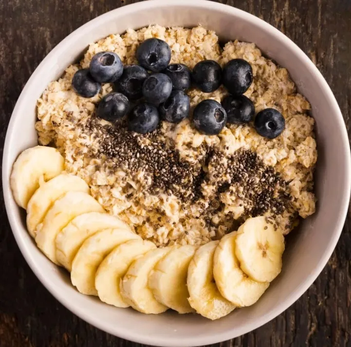 Protein Powder Oatmeal (High-Protein Breakfast Bowl)