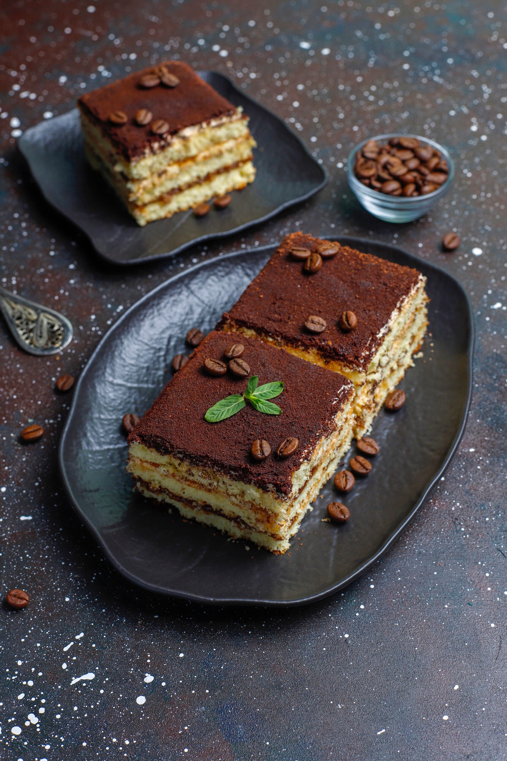 Tiramisu Cake